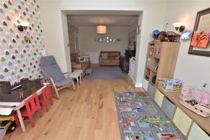 Lounge/dining room- click for photo gallery